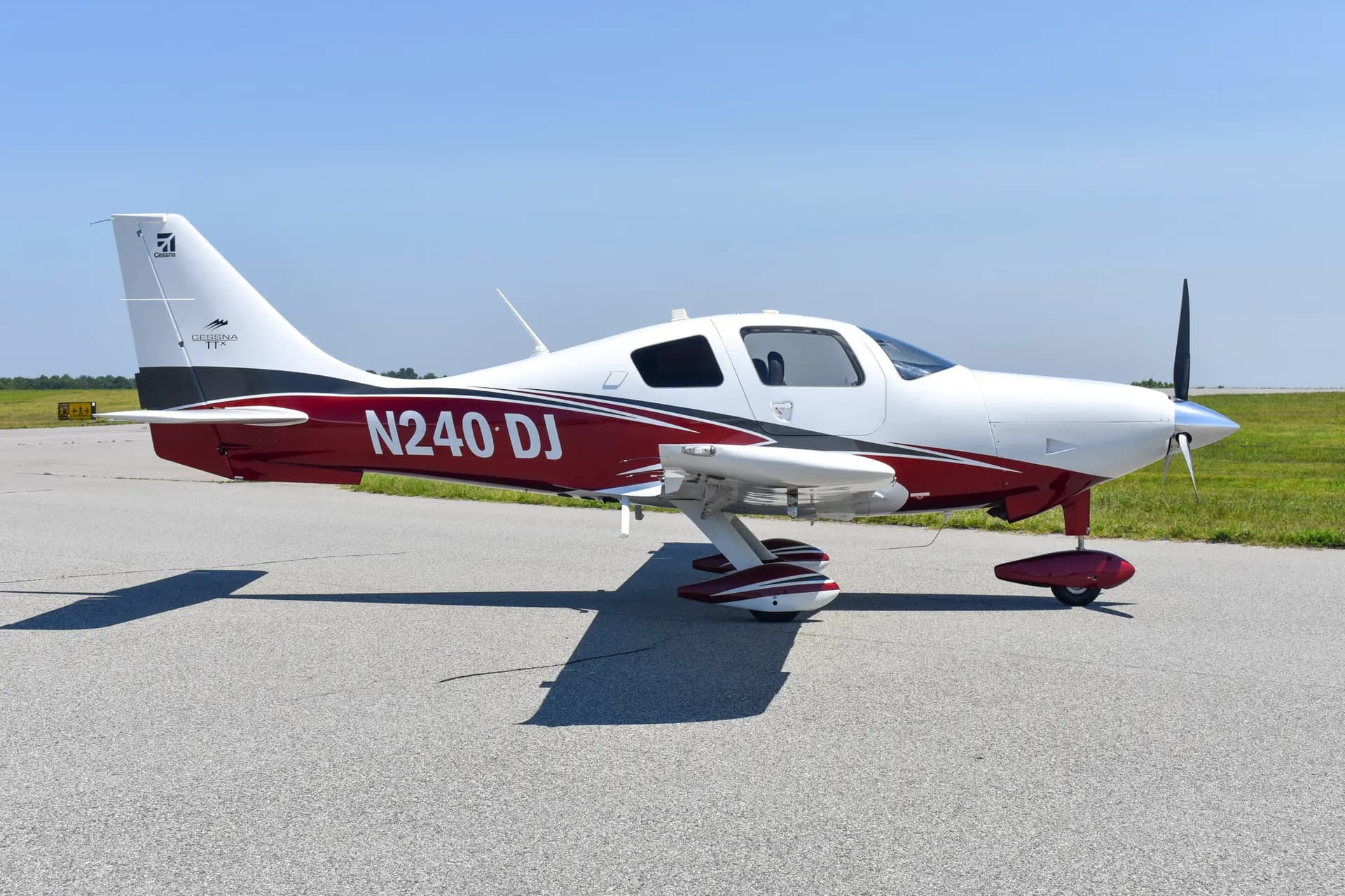 This 2013 Cessna TTx T240 Is a Swift, Twin-Turbocharged ‘AircraftForSale’ Top Pick